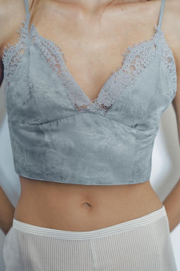 TOP CROP JACQUARD ENCAJE / Gris / Azul