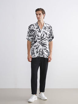 Slim Fit K?sa Kollu Desenli Erkek G?mlek