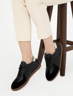 Siyah Sneaker
