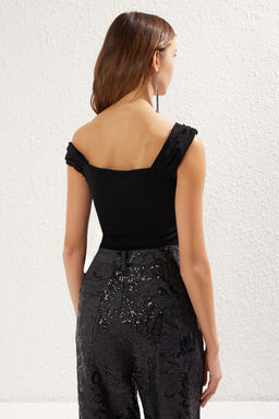 TRENDYOLMILLA Siyah Asimetrik Yaka Simli Orme Body TPRSS25BD00007 фото 7