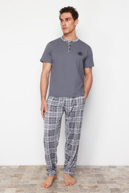 TRENDYOL MAN Antrasit Regular Fit Ekose Orme Pijama Tak?m? TMNSS24PT00037