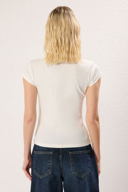 TRENDYOLMILLA Kahverengi Kovboy Bask?l? Fitted/Vucuda Oturan Pamuklu Esnek Orme T-Shirt TWOSS25TS00008  фото 5