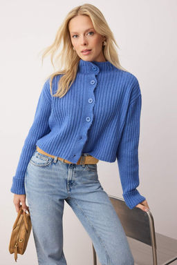 Mavi Crop Yumusak Dokulu Dik Yaka Triko H?rka TWOAW22HI0174