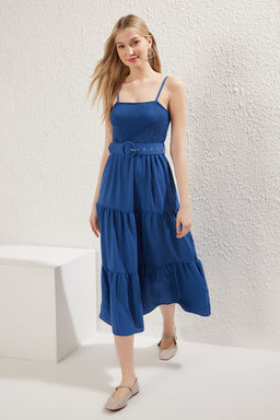 Indigo Duz Etegi Belden Ac?lan Gipeli Midi Dokuma Elbise TWOSS21EL1929