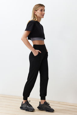 Siyah Dalg?c/Scuba Kumas Rahat Kesim Orme Spor Esofman Alt? THMSS24EA00001
