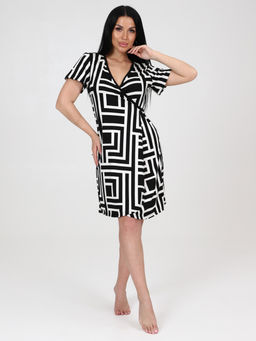 154 ЖЕНСКИЙ ХАЛАТ (Белый квадрат)