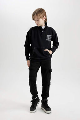 Черные спортивные штаны обычного кроя для мальчиков с эластичной резинкой на талии и карманами - Defacto фото 2