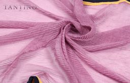 Большой, двусторонний однотонный палантин из жатого полотна. - Tantino фото 2