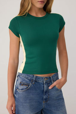 Z_mr_t Ye_ili D_z Fitted Bisiklet Yaka Standart Kol Biyeli Pamuk Ribana _rme T-Shirt TWOSS26TS00365 - Trendyolmilla фото 3