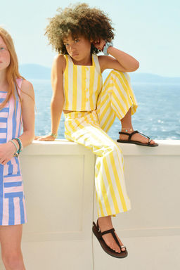 TOP RAYAS BOTONES / Estampado