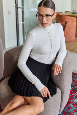 Водолазка облегающая с необработанными швами