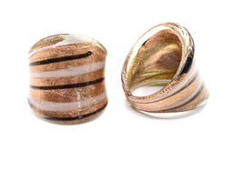 Перстень женский из муранского стекла модель 13 цв.золотисто-белый