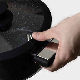 Крышка Magistro, d=20 см, со сливом, с силиконовым ободком и ручкой, жаропрочное стекло