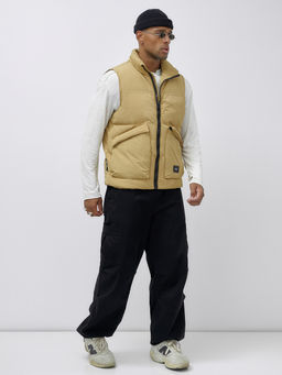 Жилет мужской утепленный спортивный бежевого цвета 15322B - Mtforce фото 4