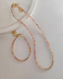 Комплект из натуральных камней и кристаллов