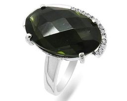 Кольцо из серебра оливковая шпинель, Чезара
