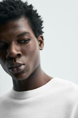 REGULAR FIT LONG SLEEVE T-SHIRT