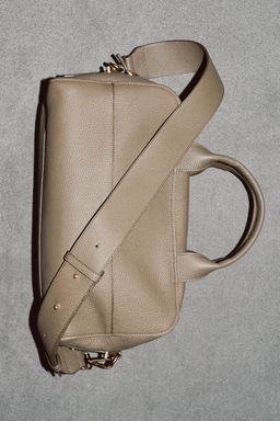 EXTENDED LEATHER BOWLING BAG - Zara фото 4