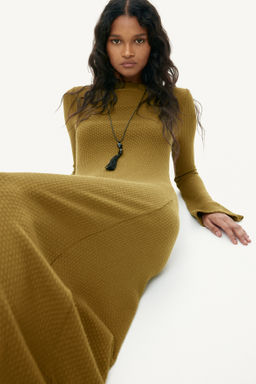 Maxivestido en punto texturizado - H&m фото 7