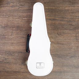 Шкатулка музыкальная механическая «Скрипка», пластик, белая, 6×34.5×12.7 см