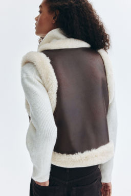 Chaleco con ribetes efecto pelo - H&m фото 4