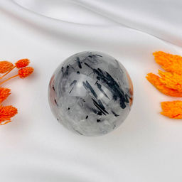 Шар из Кварца с включением Турмалина