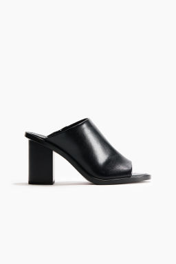 Sandalias con tac?n cuadrado