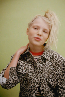 CAZADORA DENIM ANIMAL PRINT / Marr?n - Zara фото 3