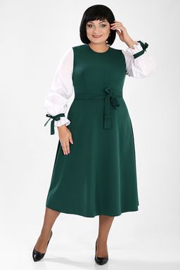 Платье зеленое с белыми длинными рукавами приталенное с поясом