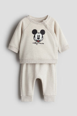 Conjunto de 2 piezas en sudadera con aplicaci?n