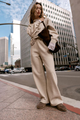PANTAL?N FELPA WIDE LEG / Beige vigor?