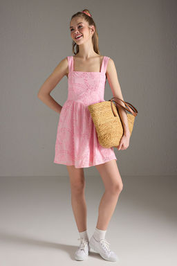 TRENDYOLMILLA Sar? Etegi Belden Ac?lan Mini Brode Dokuma Elbise TWOSS25EL00448