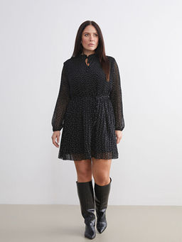 Ba?lamal? Yaka Puantiyeli ?ifon Pileli Elbise