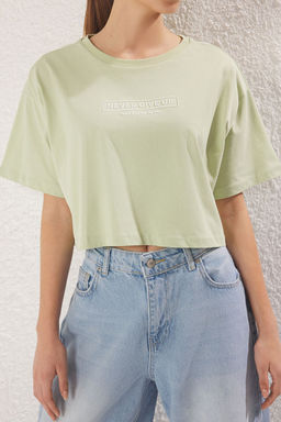 TRENDYOLMILLA Mint %100 Pamuk Relaxed/Rahat Kal?p Crop Yuksek Bask?l? Orme T-Shirt TWOSS25TS00084 фото 3