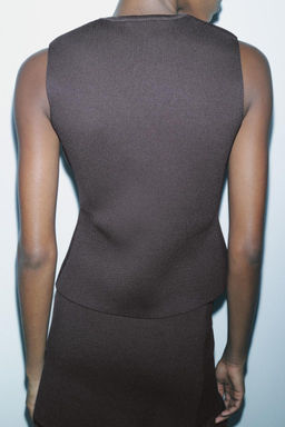PLAIN KNIT TOP WITH GOLD BUTTON - Zara фото 17