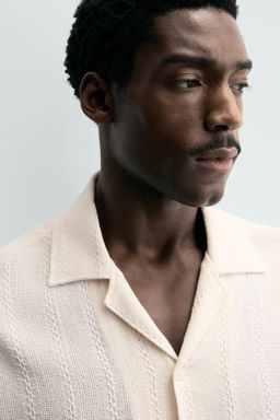 CAMISA JACQUARD GEOM?TRICO / Crudo