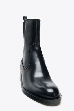 HEELED ANKLE BOOTS