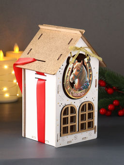 Деревянная шкатулка подарочная Новогодний домик, упаковка, с магнитом, 13.5?11.5?21 см, белый