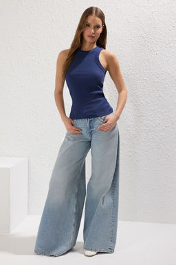 TRENDYOLMILLA Tas Contrast Biyeli Halter Yaka Vucuda Oturan Regular Boy Esnek Orme Atlet TWOSS24AL00064 фото 13