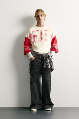 JEANS FLARE FIT COSTURAS / Negro