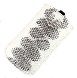 Чехол для iPhone из кожи морской змеи