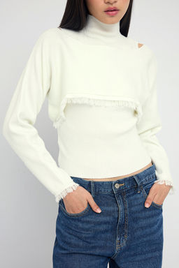 Teen Ekru 2li Yumusak Dokulu Ustu Crop Puskullu- Ici Fitted Triko Kazak-Bluz Tak?m TWOAW26KZ00011 - Trendyolmilla фото 3