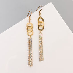 Серьги висячие со стразами «Вечерние», нить и кольцо, белые в золоте,10 см