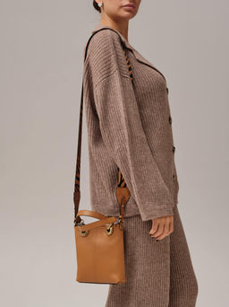 Сумка кожаная кросс-боди Deboro 30347 коричневый лист