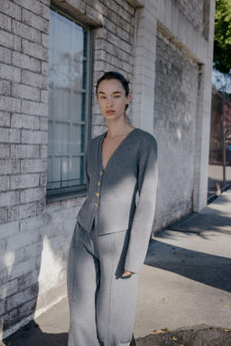 SOFT BUTTON CARDIGAN