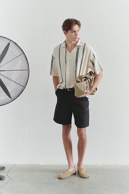 Erkek Siyah Gabardin Brit Kapamal_ Yan Cep Detayl_ _ort & Bermuda TMNSS25SR00026