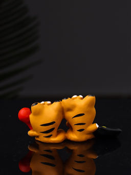 Фигурка полистоун «Два кота с яичницей», 3.2×7×2.6 см