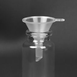 Цена за 10 шт. Воронка для бисера и страз, с держателем, d=0.6/3×4.2 см, прозрачная