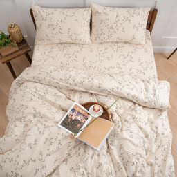 КПБ Чистый хлопок 2,0 спальный с европростыней, наволочки 50х70, поплин, 100% хлопок, Вивьен Пододеяльник 177х215 с прорезью, простыня классическая 215х240 подшита с 4-х сторон, наволочки 50х70 с клапаном - 2 шт - Традиция фото 3