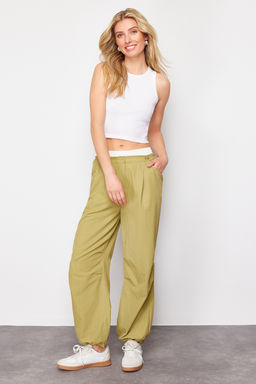 TRENDYOLMILLA Yag Yesili Jogger Normal Bel Pacas? Lastikli Dokuma Pantolon TWOSS23PL00158
